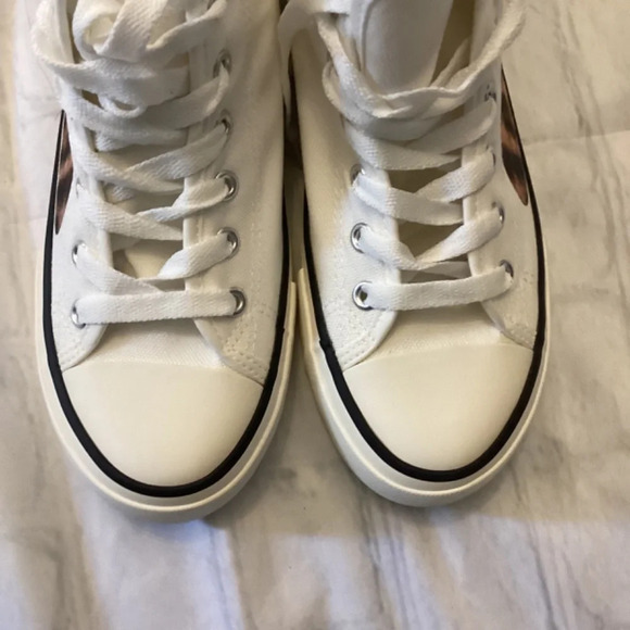 Leopard Color Block High-Top Sneakers - Picture 6 of 6